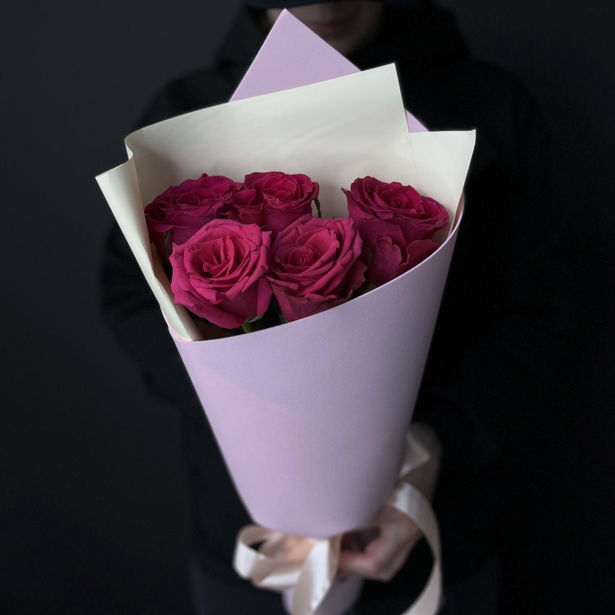 Композиция из розовой розы (Эквадор) 40 см